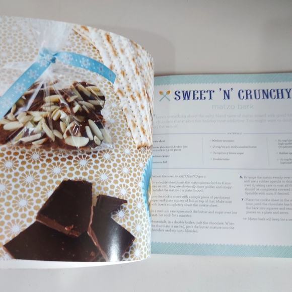 Holiday Crafting and Baking with Kids: Gifts, Sweets, and Treats book - Picture 3 of 7
